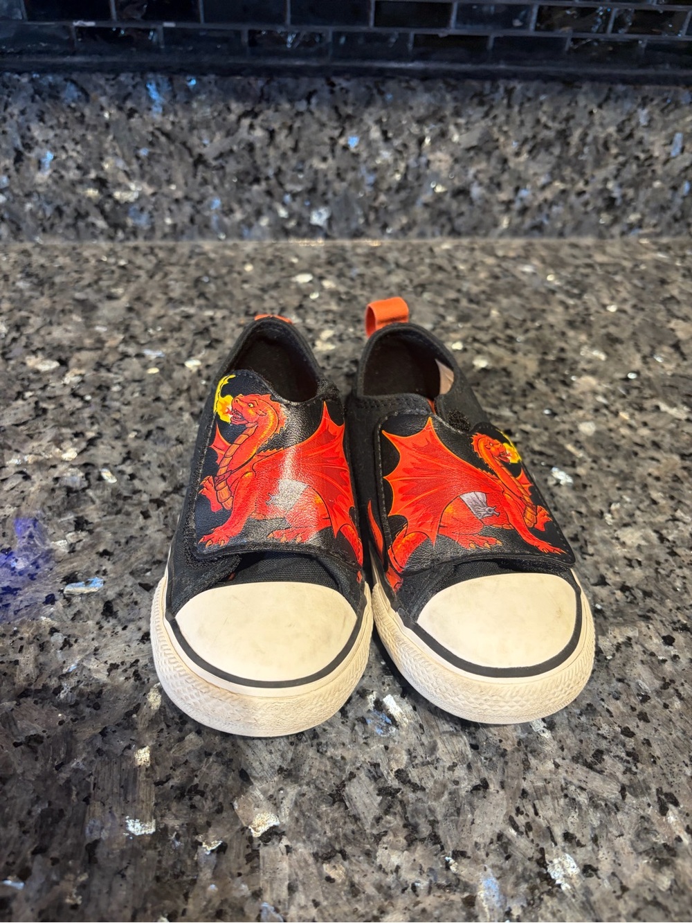 Converse Dungeons & Dragons Toddler Kids Sneakers Size 8